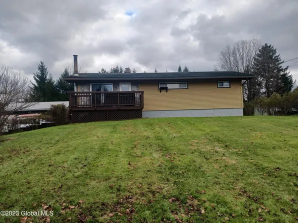 5032 NY route 7, Hoosick Falls, NY 12090