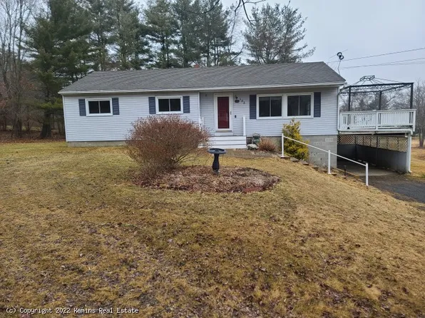 128 Thayer Road Ext, Greenfield, MA 01301