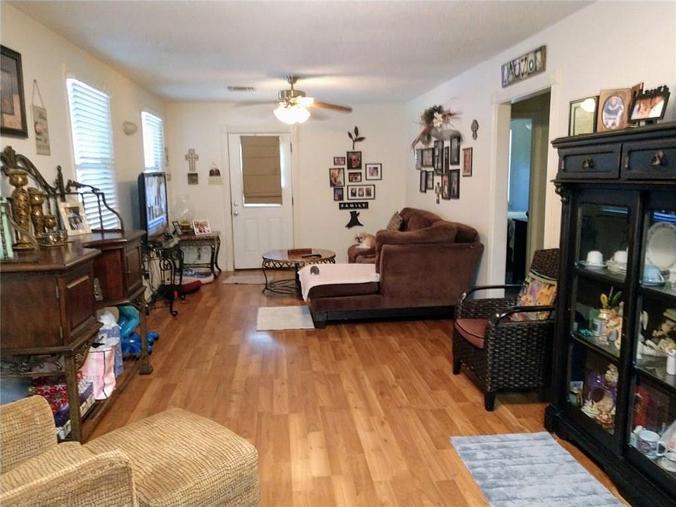 2315 Laplace St, Chalmette, LA 70043 Zillow