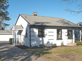 6964 W Cleveland St, Niles, IL 60714