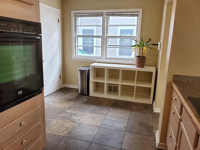 6015 N Shoreland Ave #3 — Photo 10