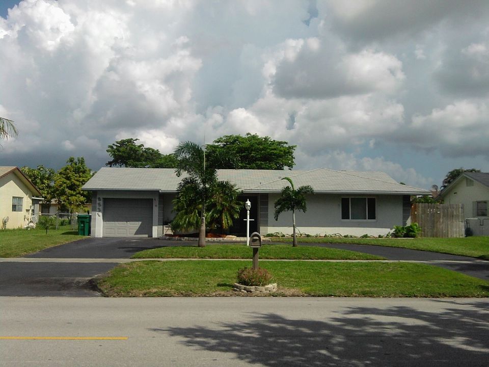 Exterior Circular Driveway