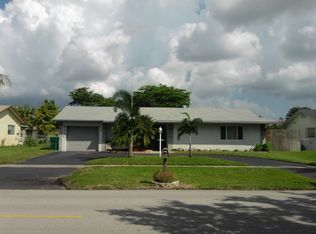 8531 NW 50th St, Lauderhill, FL 33351