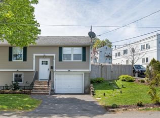35 Putnam St, Salem, MA 01970