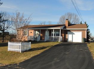 3685 May St, Pulaski, VA 24301