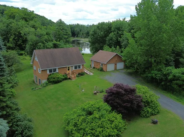 11 Hampton Heights Way, Whitehall, NY 12887