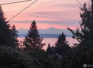 9111 40th Ave SW, Seattle, WA 98136