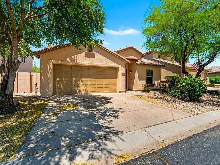 4420 E High Point Dr — Photo 3