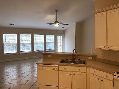 2402 Windmill Way — Photo 3