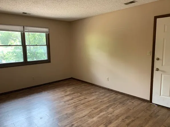 822 Fremont St APT 7, Manhattan, KS 66502