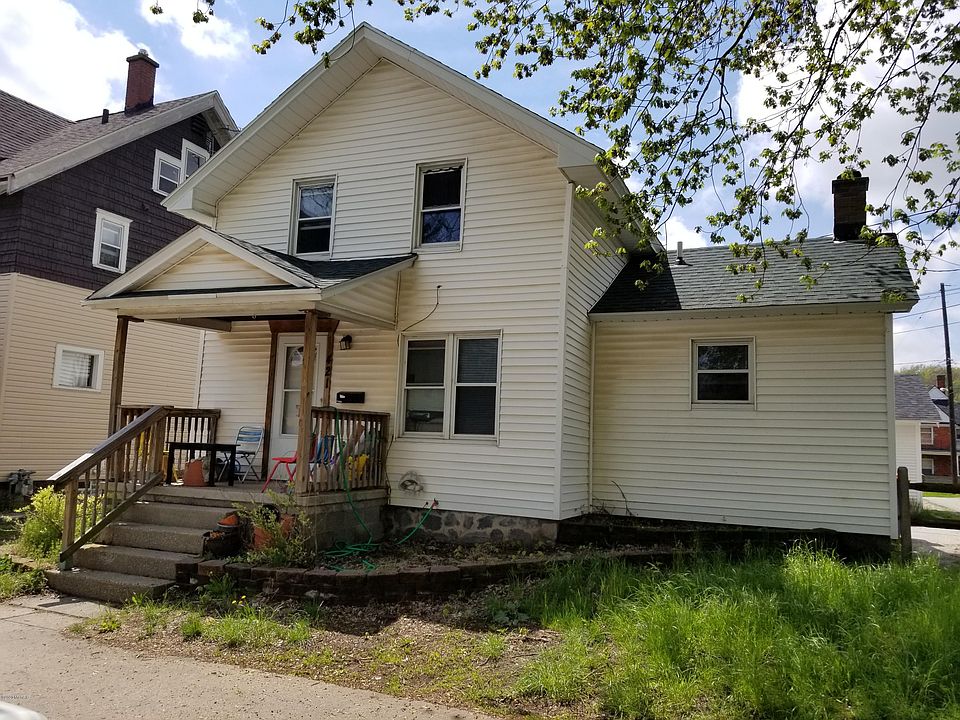 1st image of 421 Marion Pl NW