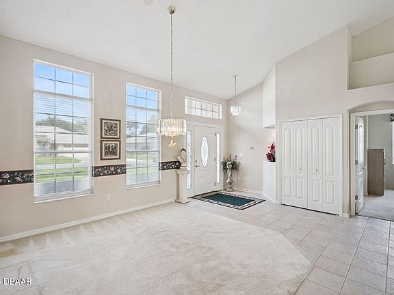 4th image of 6443 Renaissance Dr
