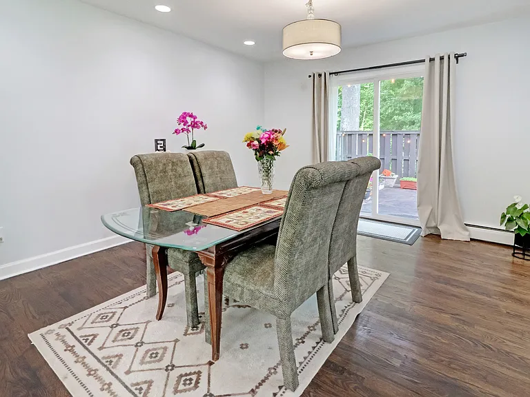 2 Langtree Dr — Photo 5