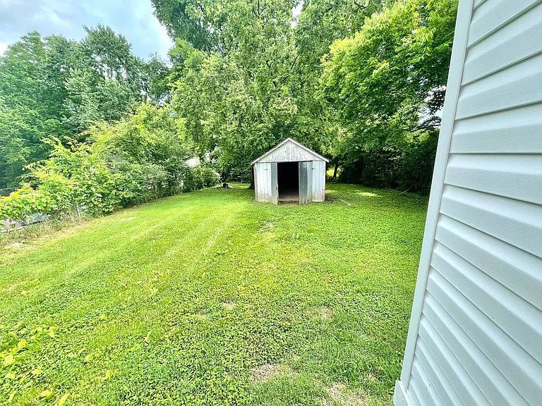 203 Morrison St — Photo 13