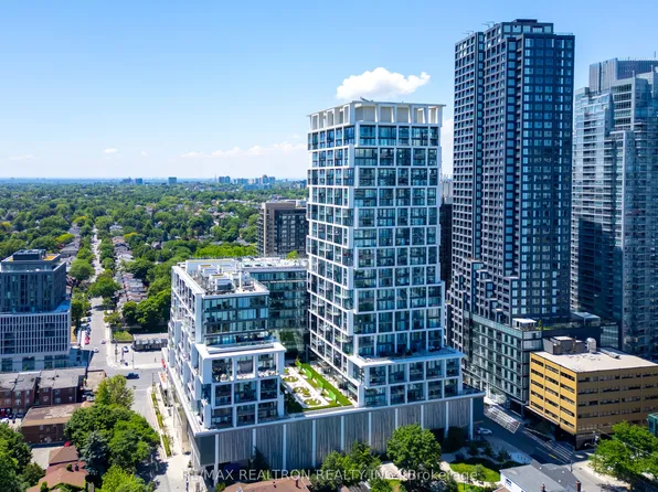 5 Soudan Ave #746, Toronto, ON M4S 0B1