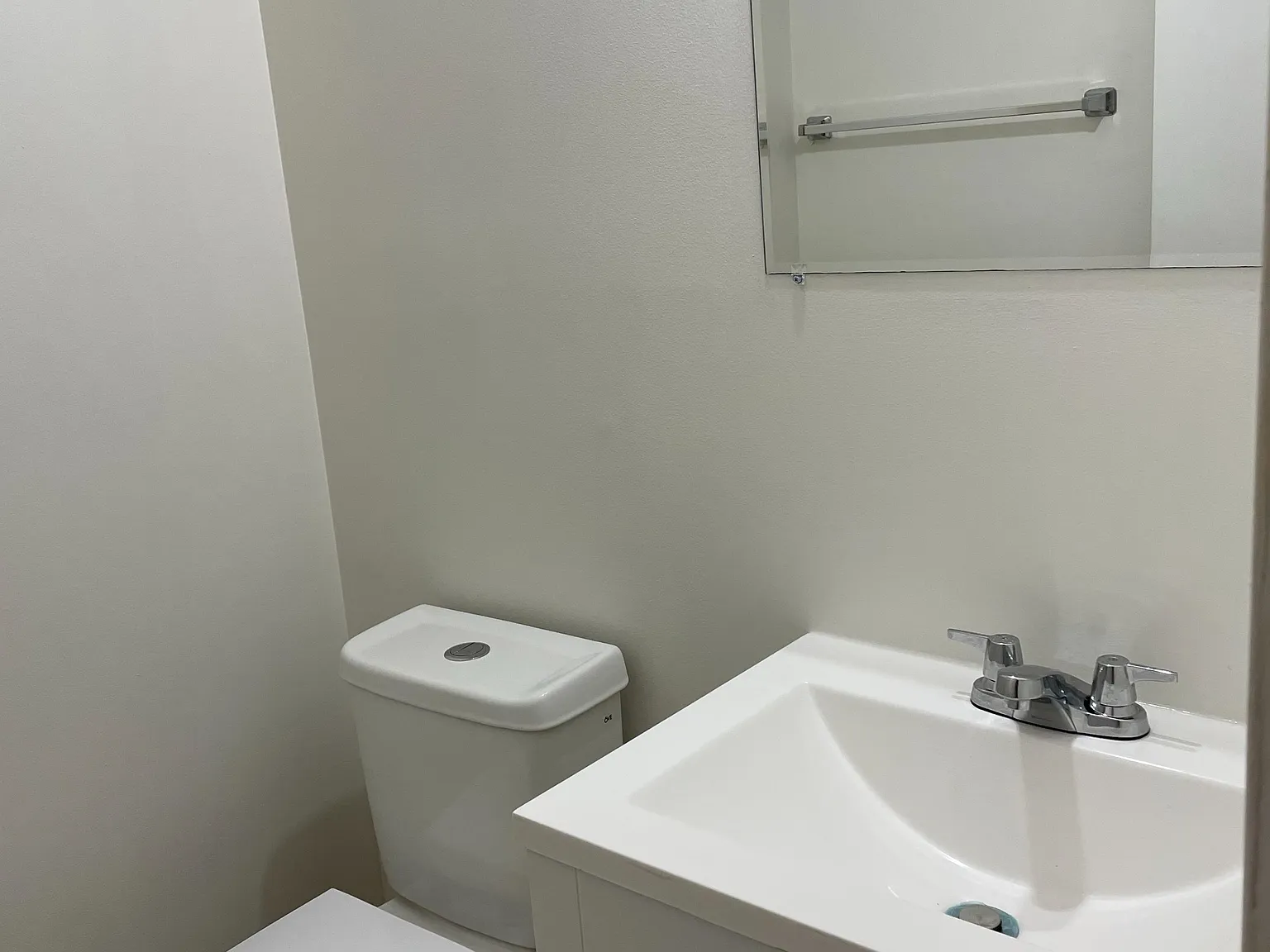 4 bed, $3,000 — Photo 2