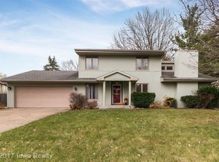 1469 NW 107th St, Clive, IA 50325