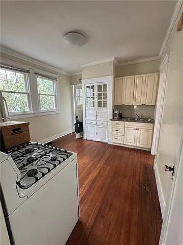 2741 Audubon St — Photo 5