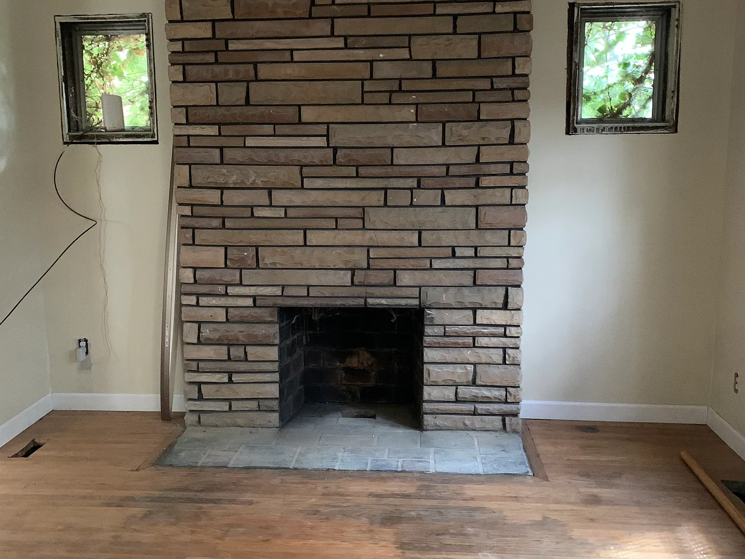2 bed, 2400 sqft, $1,300 — Photo 3