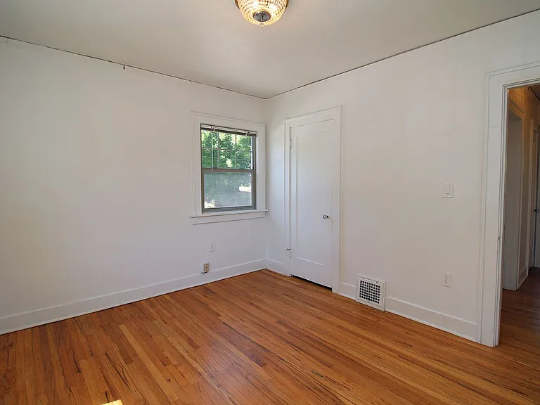 2905 SE Alder St — Photo 16