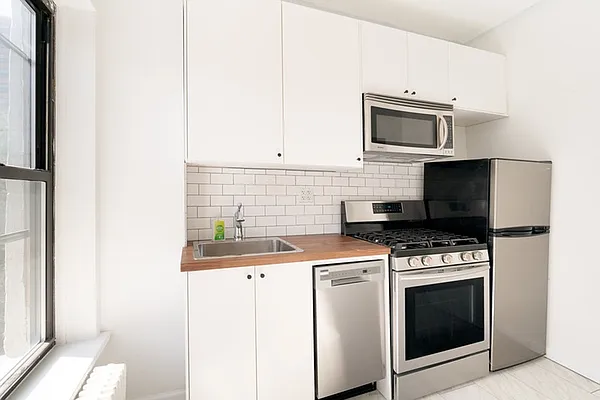 Rented by Brown Harris Stevens | media 7