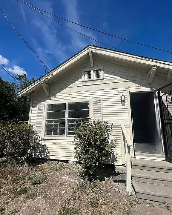 1st image of 3109 Anita St