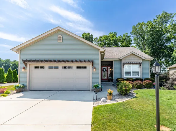 718 Hatch Lake Pkwy, Valparaiso, IN 46385