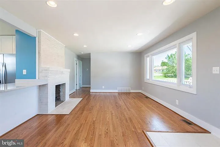 105 Meadow Rd — Photo 7