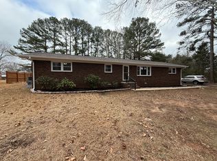 204 Orchard Ln, Winchester, TN 37398