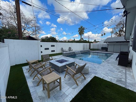 5th image of 3918 E MULBERRY Drive