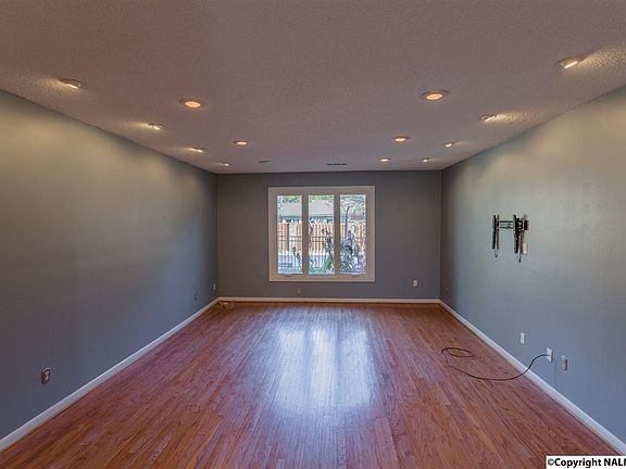 4th image of 9403 Hartwick Cir SE