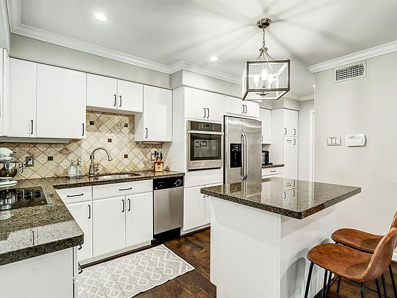 3rd image of 1449 Heights Blvd APT 114