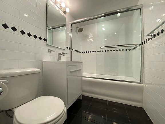 4th image of 161 W 16th St APT 14K