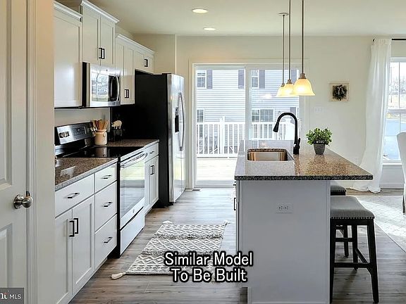 5th image of 142 Isabella Cir #206