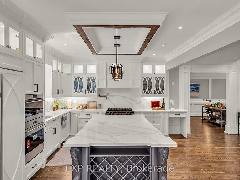606 Lakeshore Rd W — Photo 13