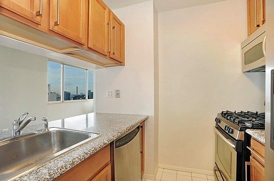 2nd image of 350 W 50th St APT 35F