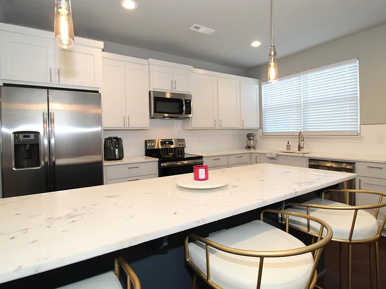 2047 S Florida Way — Photo 8
