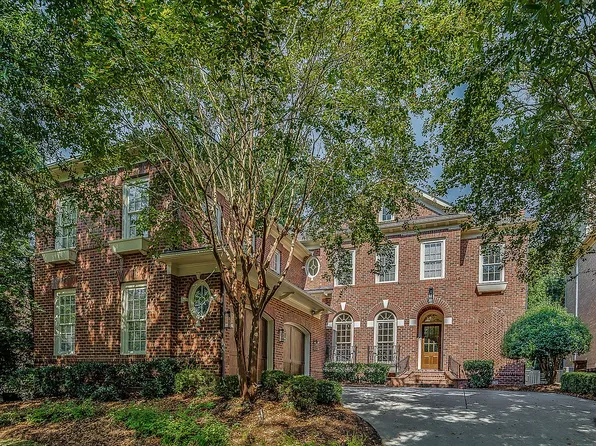 8912 Heydon Hall Cres, Charlotte, NC 28210