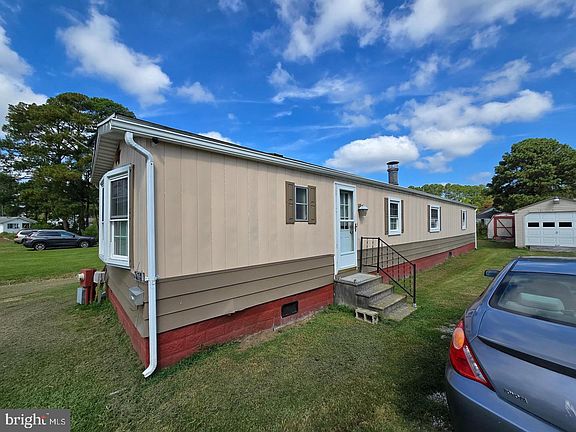5th image of 26278 Peach St
