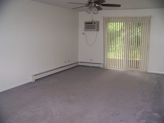 5th image of 2431 Ogden Ave APT 4