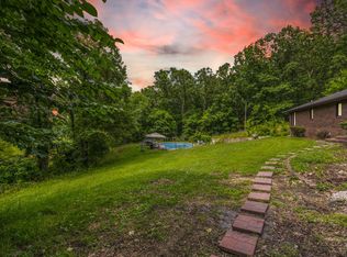 401 Honeysuckle Rd, Marshfield, MO 65706