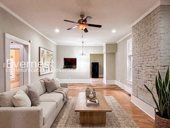 2nd image of 1304 Oakwood Ave