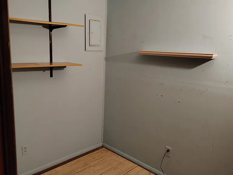 2076 Ulster Ave #5 — Photo 10