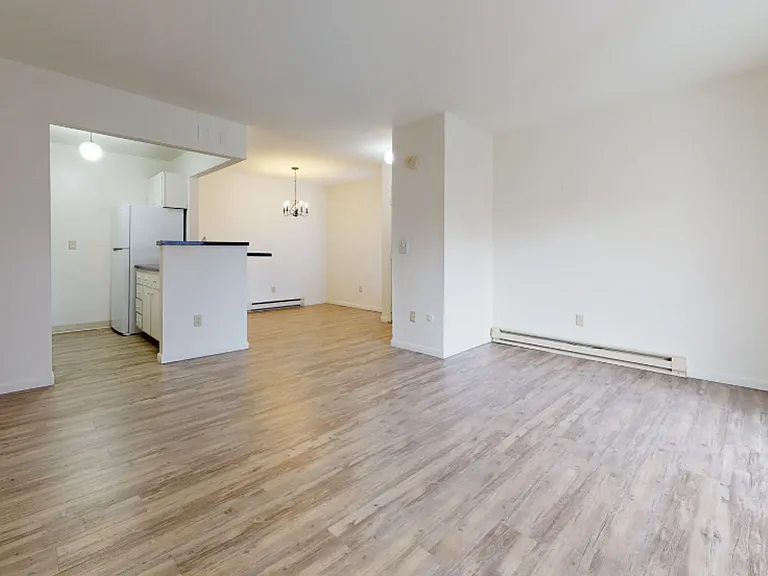 University Park Apartments near Cornell University — Photo 160