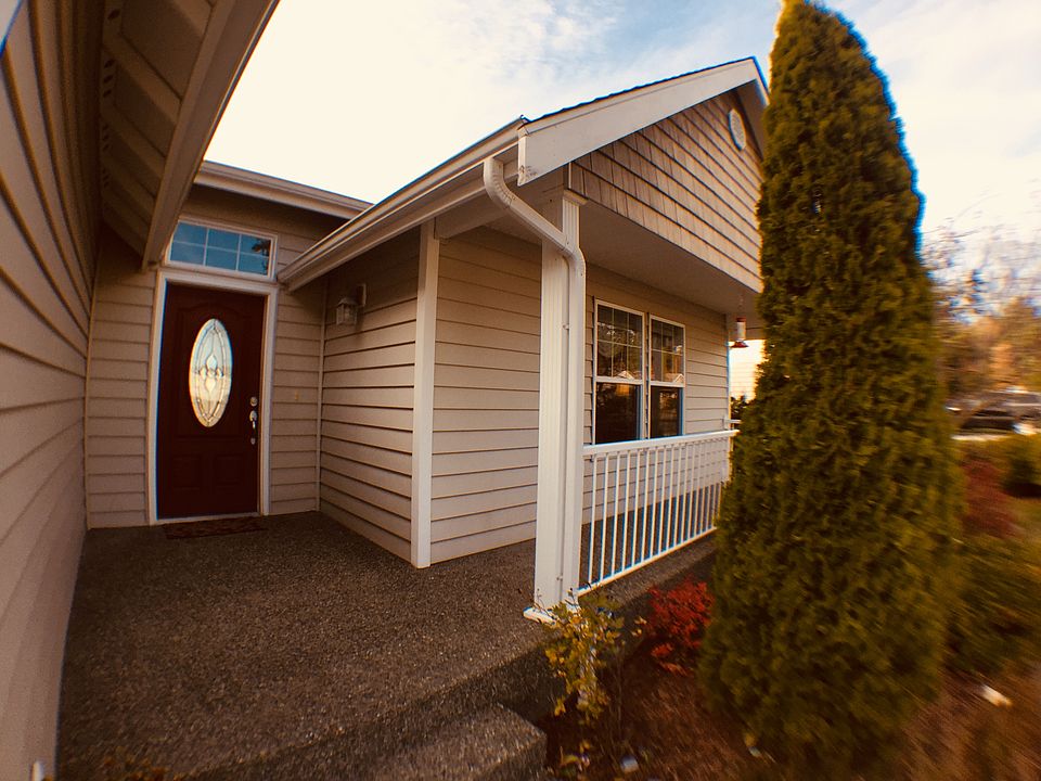 1st image of 1427 NW Kathleen Dr