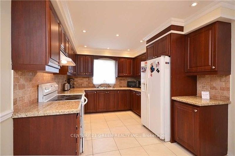 Brampton Townhouse for rent - 4 Bedrooms — photo 7