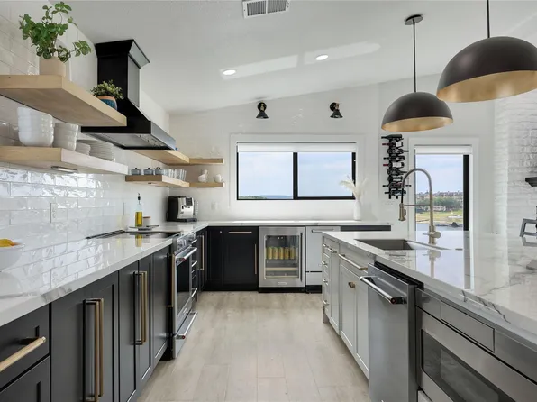 3900 Lake Park Cv, Lago Vista, TX 78645