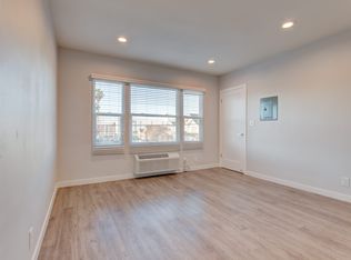 2925 San Marino St #4, Los Angeles, CA 90006