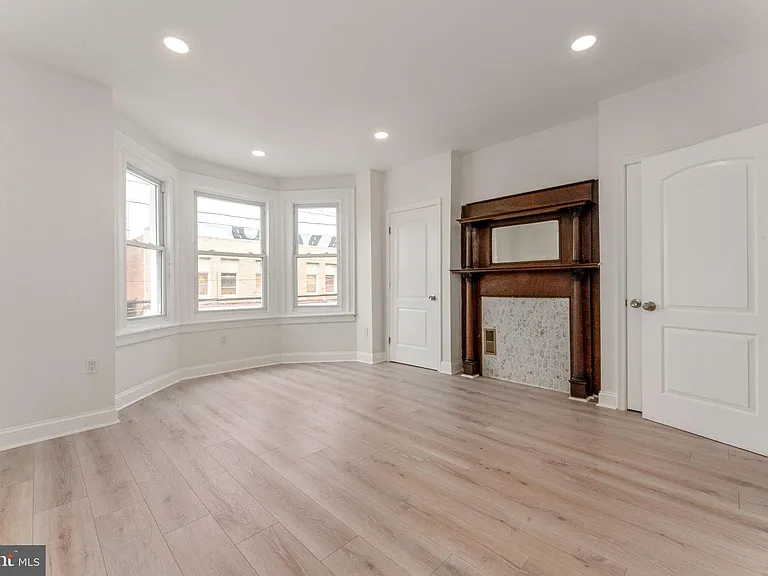 7 S 53rd St — Photo 15