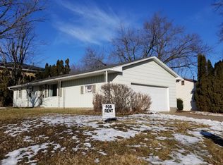 1606 W 42nd St, Davenport, IA 52806